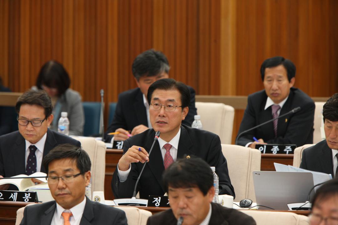 '2015-12-03 제2차 예산결산특별위원회' 게시글의 사진(10) '2015-12-03 2015-12-03 제2차 예산결산특별위원회 (10).JPG'