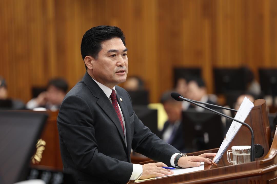 '제335회 제4차 본회의(제1차 도정 및 교육행정에 관한 질문)' 게시글의 사진(48) '2025-03-13 제335회 제4차 본회의(제1차 도정 및 교육행정에 관한 질문) (48) 김정수의원.jpg'