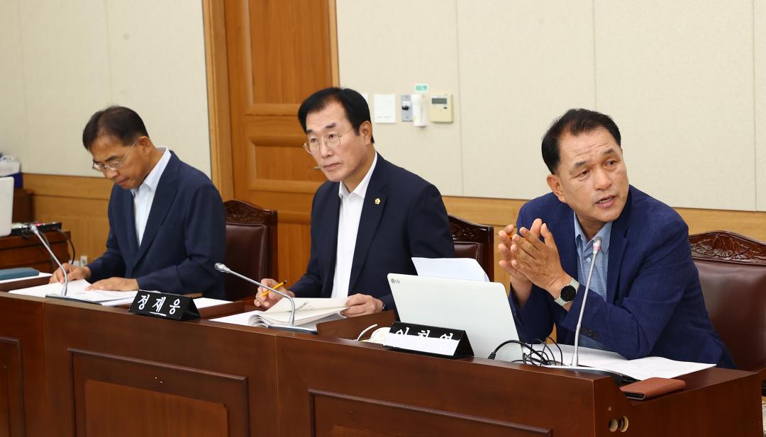 '제339회 제3차 경제산업위원회' 게시글의 사진(2) '2025-07-11 제339회 제3차 경제산업위원회 (2).jpg'