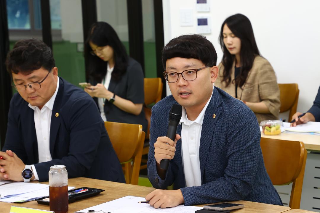 '강원특별자치도의회 교육위원회 의정연찬회' 게시글의 사진(27) '2025-07-17 강원특별자치도의회 교육위원회 의정연찬회 (28)(강원예술고등학교).jpg'