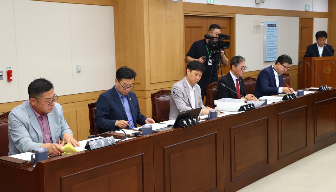 '제347회 제2차 의회운영위원회' 게시글의 사진(5) '2026-07-09 제347회 제2차 의회운영위원회 (5).jpg'