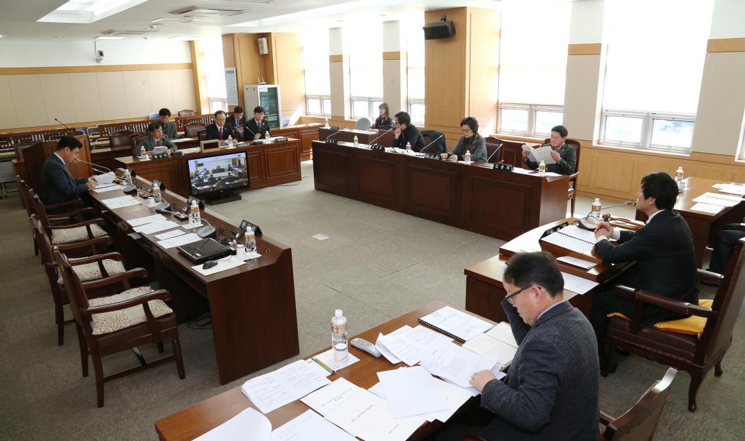 '제262회 제2차 농림수산위원회' 게시글의 사진(13) '2017-03-09 제262회 제2차 농림수산위원회 (13).jpg'