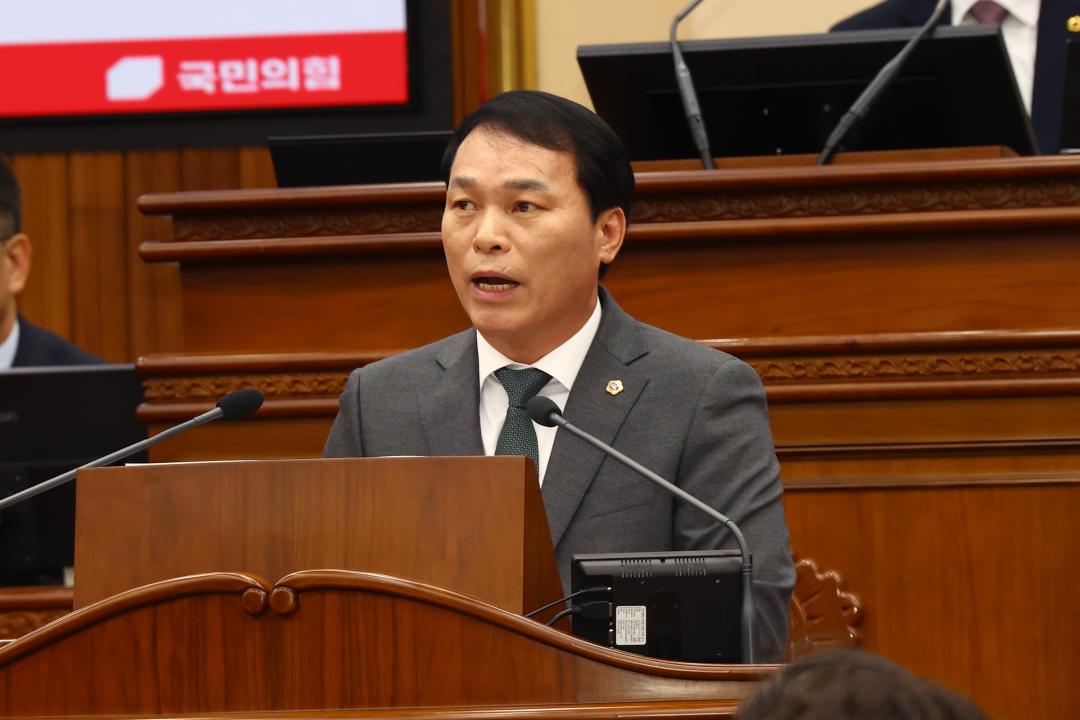 '제335회 제2차 본회의(제1차 도정 및 교육행정에 관한 질문)' 게시글의 사진(61) '2025-03-11 제335회 제2차 본회의(제1차 도정 및 교육행정에 관한 질문) (61) 박기영 의원.jpg'
