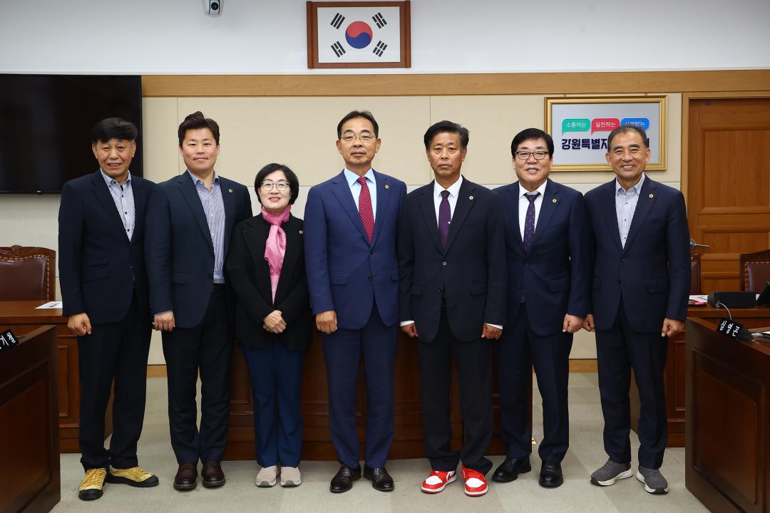 '제341회 석회석 광산지역 지속가능발전 특별위원회' 게시글의 사진(22) '2025-10-21 제341회 제1차 석회석 광산지역 지속가능발전 특별위원회 (22).jpg'