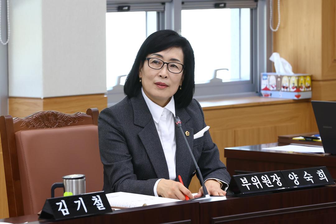 '2025년도 안전건설위원회 행정사무감사(건설교통국)' 게시글의 사진(57) '2025-11-07 2025년도 안전건설위원회 행정사무감사(건설교통국) (57).jpg'