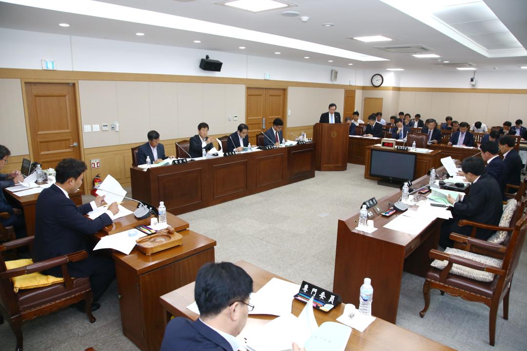 '제248회 제2차 농림수산위원회' 게시글의 사진(2) '2015-09-11 제248회 제2차 농림수산위원회 (2).jpg'