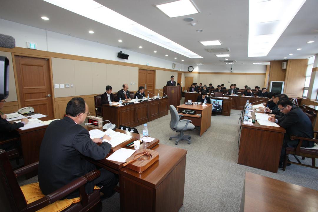 '207회 제3차 농림수산위원회' 게시글의 사진(9) '2011-02-23 207회 제3차 농림수산위원회 (9).jpg'