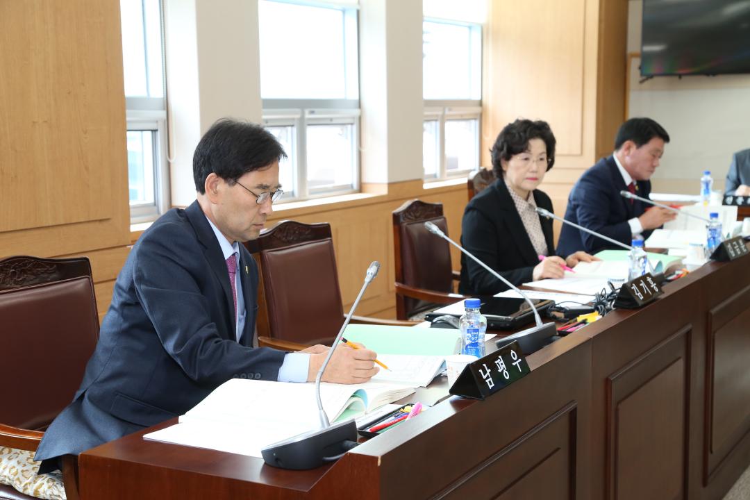 '제263회 제3차 농림수산위원회' 게시글의 사진(5) '2017-04-11 제263회 제3차 농림수산위원회 (5).JPG'