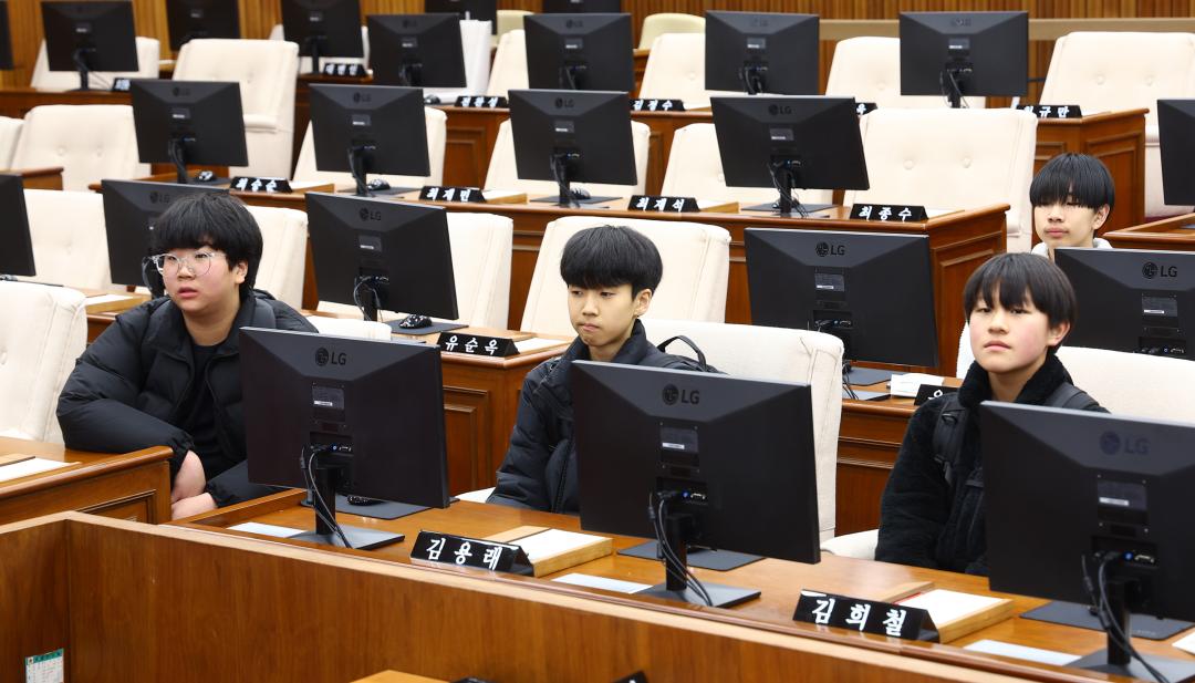 '강원특별자치도의회  견학(남춘천중학교)' 게시글의 사진(4) '2025-12-30 남춘천중학교 견학 (13).jpg'