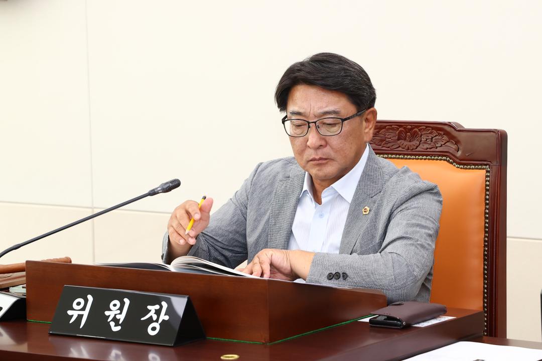 '제330회 제3차 안전건설위원회' 게시글의 사진(5) '2024-07-04 제330회 제3차 안전건설위원회 (2).jpg'