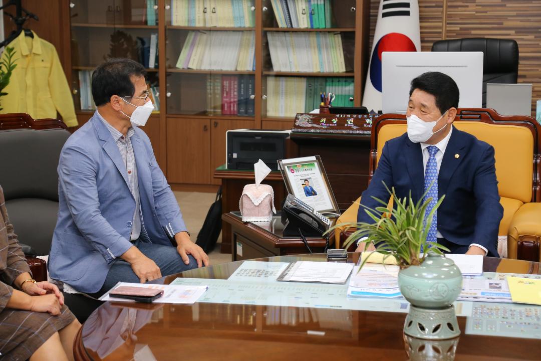 '지역아동센터 협의회 강원지부 의장 면담' 게시글의 사진(7) '2022-08-29 지역아동센터 협의회 강원지부 의장 면담(11시 의장집무실) (11).JPG'