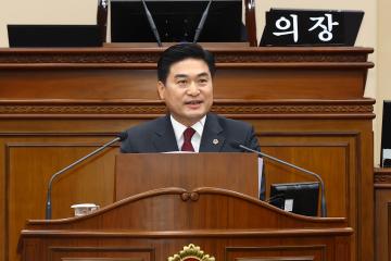 제335회 제4차 본회의(제1차 도정 및 교육행정에 관한 질문)