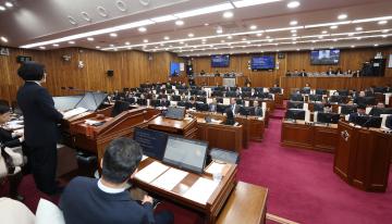 제335회 제4차 본회의(제1차 도정 및 교육행정에 관한 질문)