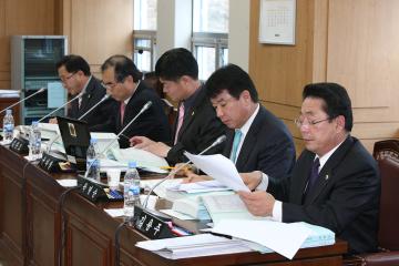 215회 기획행정위원회 2012년도 예산안 및 2011년도 추경예산안 예비심사