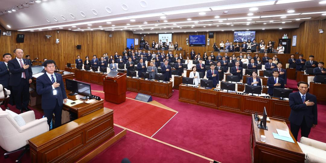 '제12대 강원특별자치도의회 힘찬 출범 "도민과 함께, 새로운 강원의 미래를 열겠습니다"' 게시글의 사진(8) '제12대 도의회 개원사진 (4).jpg'