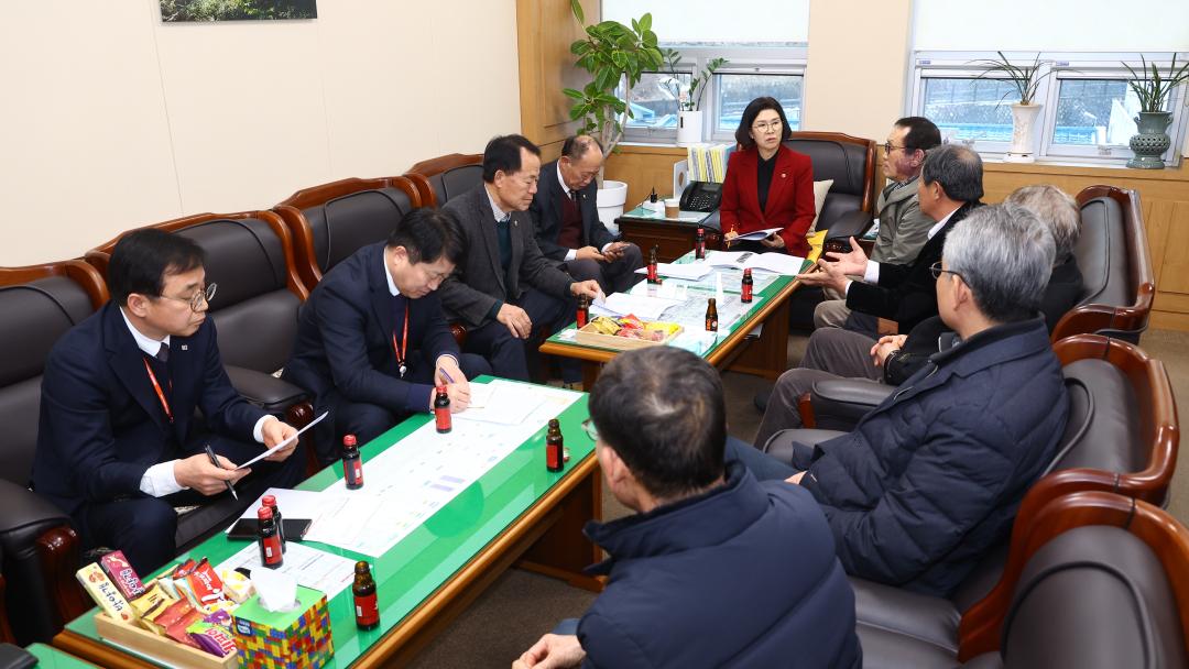 '농림수산위원회, 강원특별자치도 산채연구회 간담회 개최' 게시글의 사진(4) '농림수산위원회 산채연구회 간담회 (3).jpg'