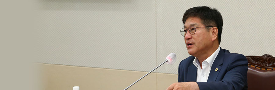 강원도 경제건설위원회 위원장 김형원 사진