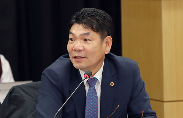 김진석 의원